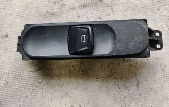 Mercedes-Benz Vito Viano W639 Electric window control switch A6395450613
