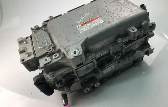 Toyota RAV 4 (XA40) Voltage converter inverter G92A042030