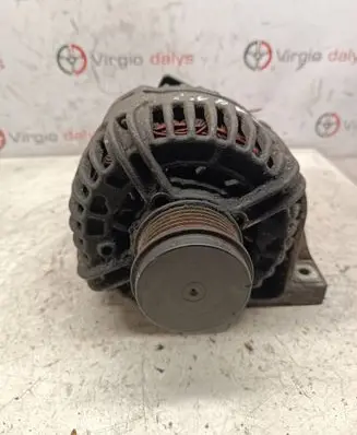 Volvo XC90 Generator/alternator 8676498 0124525029
