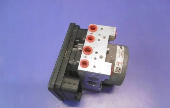 Ford B-MAX ABS Pump D1B12C405AG 10022009334 10091501393