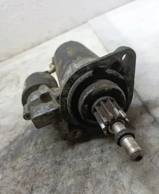 Volkswagen PASSAT B4 Starter motor 0001107022 000110084