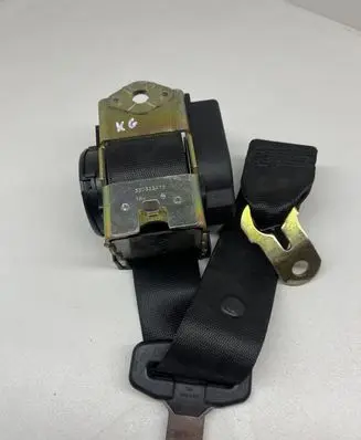 BMW 3 E46 Rear seatbelt 33033347B