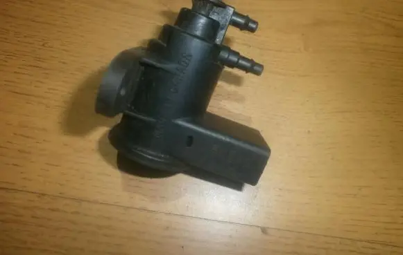 Ford Mondeo MK II Turbo solenoid valve F0TEA1A