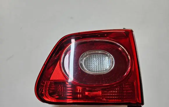 Volkswagen Tiguan Tailgate rear/tail lights 5N0945094B 5N0945264