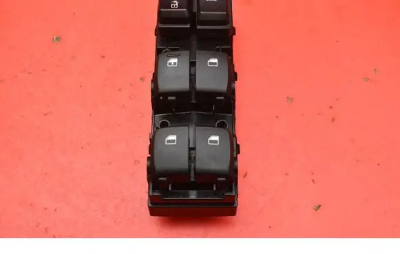 Hyundai Kona I Electric window control switch 93570J9000