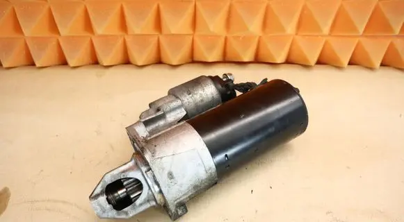 Mercedes-Benz CLS C219 Starter motor 0061516201 A0061516201