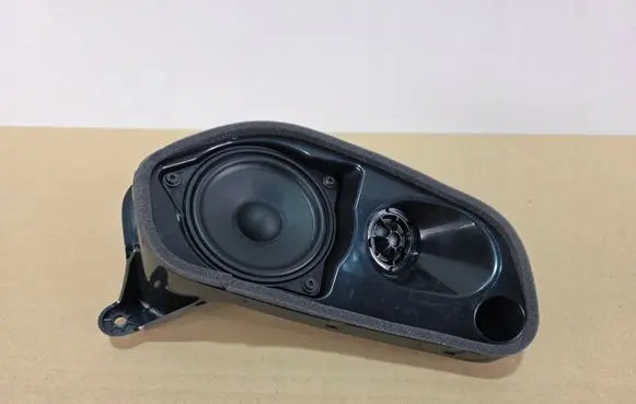 BMW X7 G07 Parcel shelf speaker 