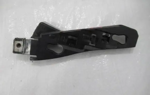 Citroen C4 Grand Picasso Fender mounting bracket 1610194780