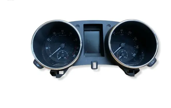 Skoda Yeti (5L) Speedometer (instrument cluster) 5L0920940J