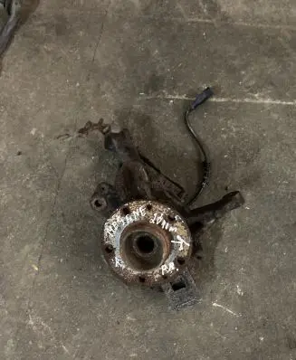 Renault Megane III Front wheel hub