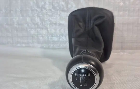 Audi A1 Gear lever shifter trim leather/knob 