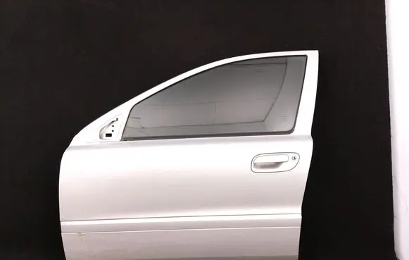 Volvo V70 Front door 426-26