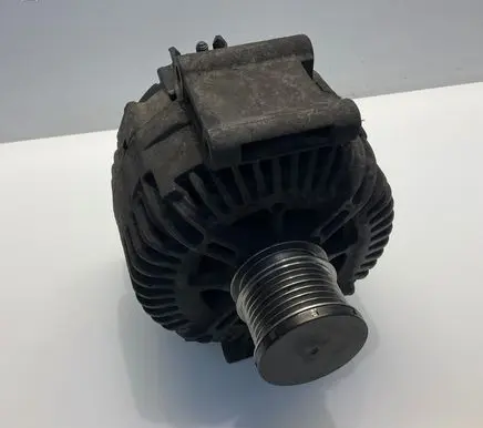 Mercedes-Benz E W211 Generator/alternator A6421540402 2543289B 705146899