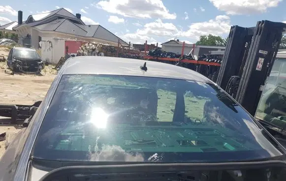 Volkswagen PASSAT B8 Rear side window