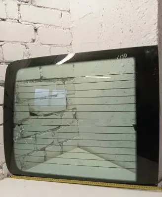 Mercedes-Benz Vito Viano W638 Rear door window glass 43R000016 DOT211M75AS2