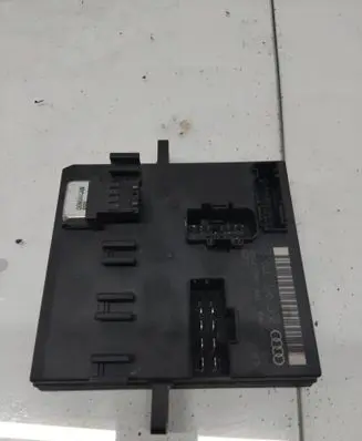 Audi A4 S4 B6 8E 8H Comfort/convenience module 8E0907279E