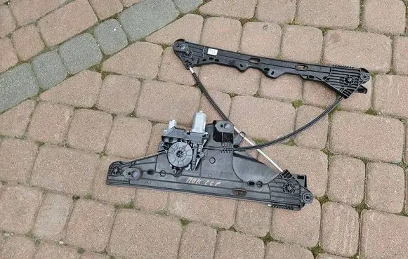 Opel Mokka B Front door window regulator with motor 9828130780-
