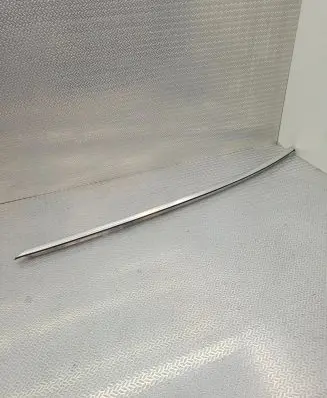 Mercedes-Benz E A207 Front door glass trim molding A2076730883