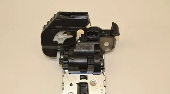 Audi A1 Tailgate/trunk/boot lock/catch/latch 8R0827505