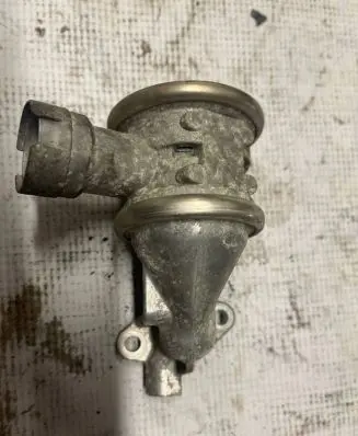 BMW M3 EGR valve 7837097