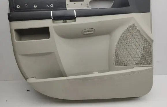 Chrysler Grand Voyager V Front door card panel trim