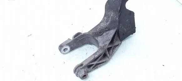Volkswagen Transporter - Caravelle T5 Engine mounting bracket 7H0199343