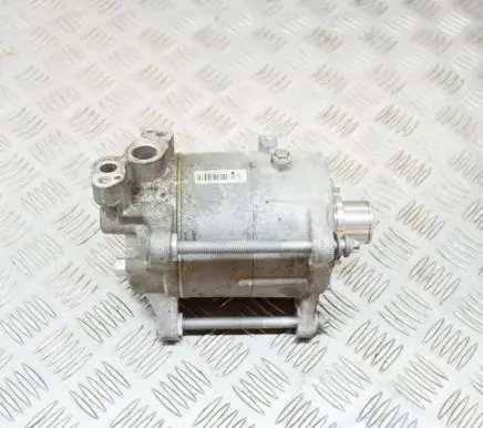 BMW 7 G11 G12 Air conditioning (A/C) compressor (pump) 21137510 6826879