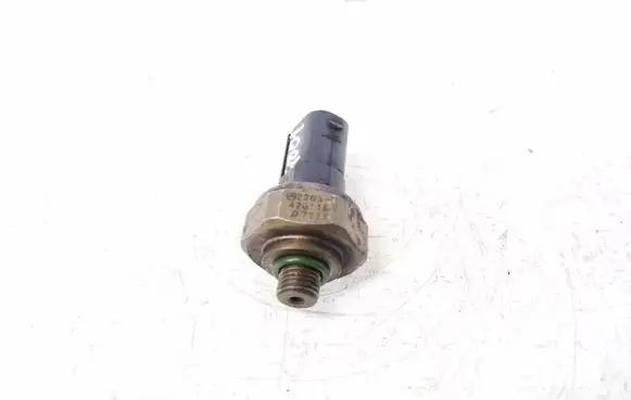Mercedes-Benz GL X164 Air conditioning (A/C) pressure sensor A2205420118