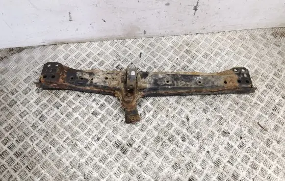 Toyota RAV 4 (XA40) Front subframe