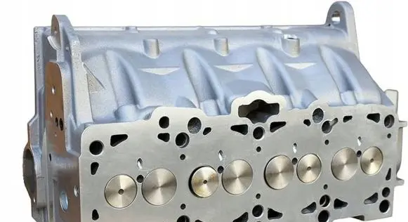 Volkswagen Touran I Engine head 038103373R