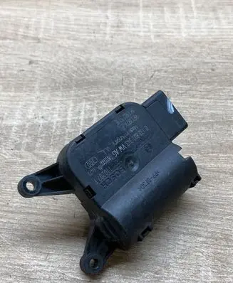 Seat Leon (1P) Air flap motor/actuator 1K1907511E 0132801343
