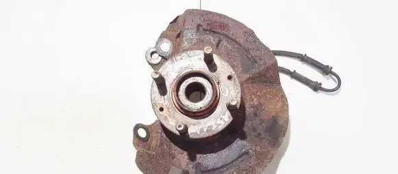 Front wheel hub