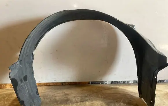 BMW 8 E31 Front wheel arch liner splash guards 1970266