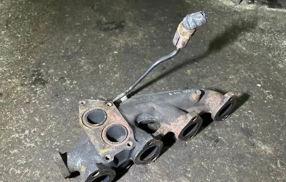 BMW X5 F15 Exhaust manifold 8514273