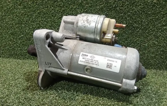 Renault Master III Starter motor A4709060400 233003581R