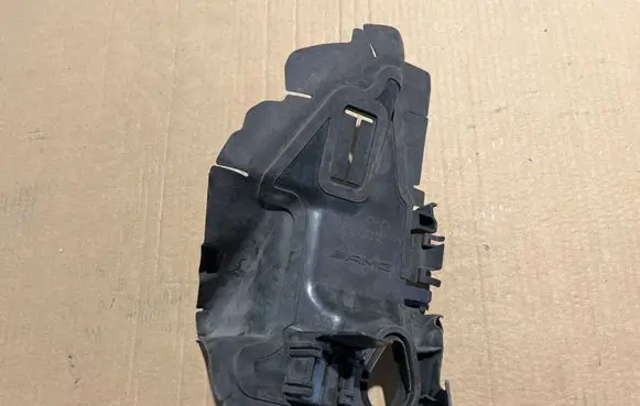 Mercedes-Benz C AMG W205 Radiator mount bracket A2055013520
