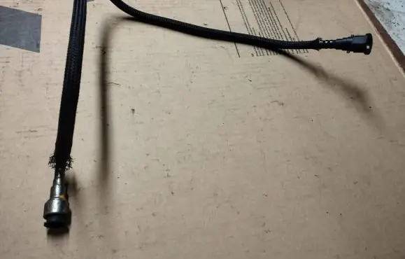 Chrysler PT Cruiser Fuel line/pipe/hose 