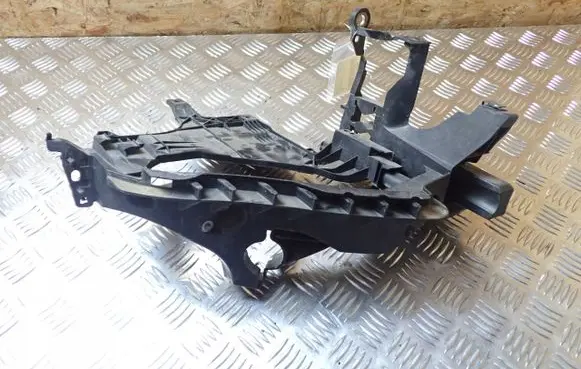 Audi A4 S4 B8 8K Headlight/headlamp mounting bracket 1301073054
