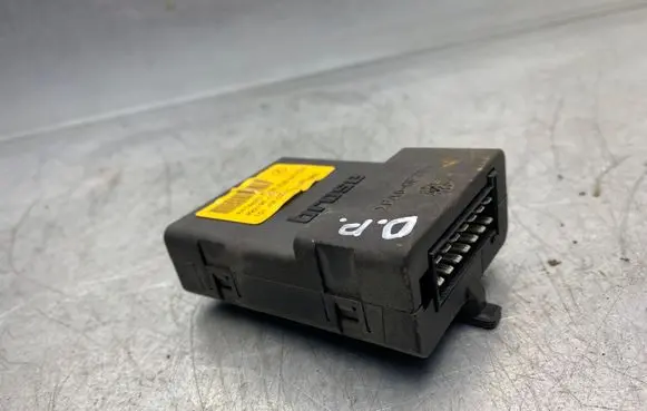 Mercedes-Benz Vaneo W414 Door control unit/module A4148200526 ZGS001Q1 0230201290068