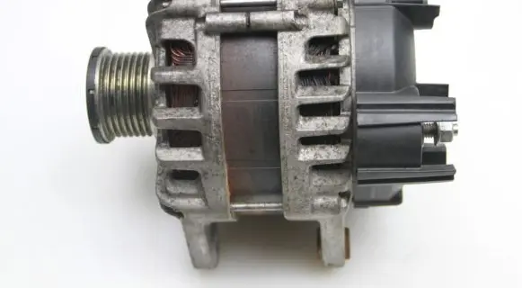 Renault Kadjar Generator/alternator 231003624R