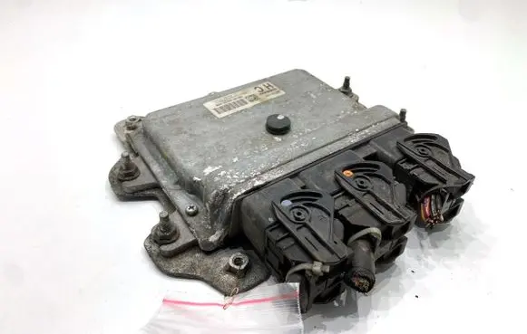 Nissan Qashqai Engine control unit/module ECU MEC951030