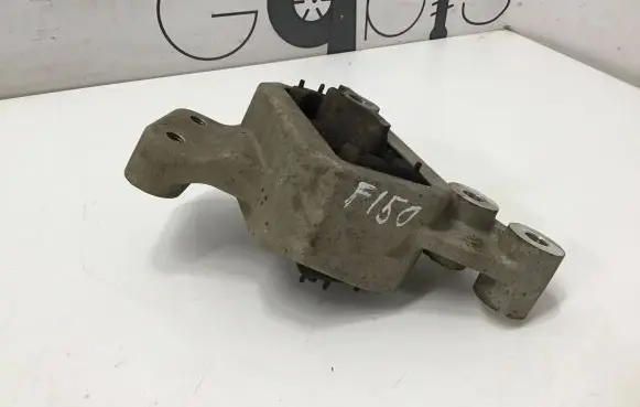 Ford F150 Engine mount bracket 46535786 786AE1311