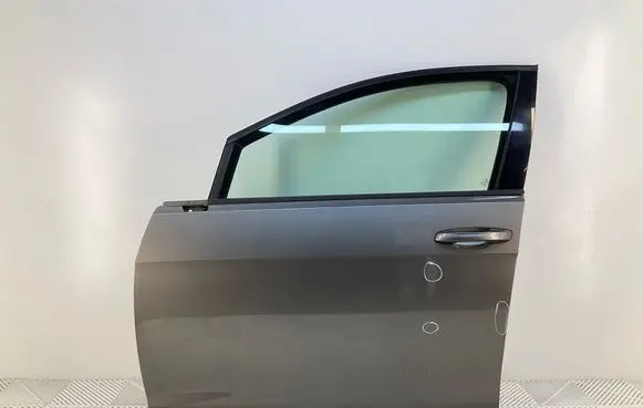 Volkswagen Golf VII Front door 5G4831311A