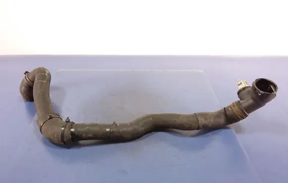 Volkswagen Golf V Engine coolant pipe/hose