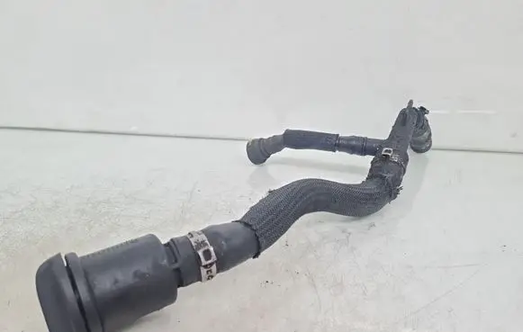 Ford Kuga I Oil fill pipe 9684359980