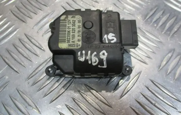 Mercedes-Benz A W169 Central body control module A1698203042