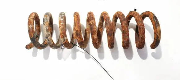 Mercedes-Benz E W210 Rear coil spring