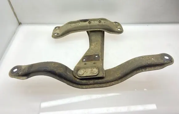 Subaru Outback Gearbox mounting bracket