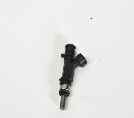 Audi A6 S6 C6 4F Fuel injector