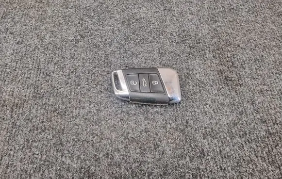 Volkswagen PASSAT B8 Ignition key/card 3G0959752